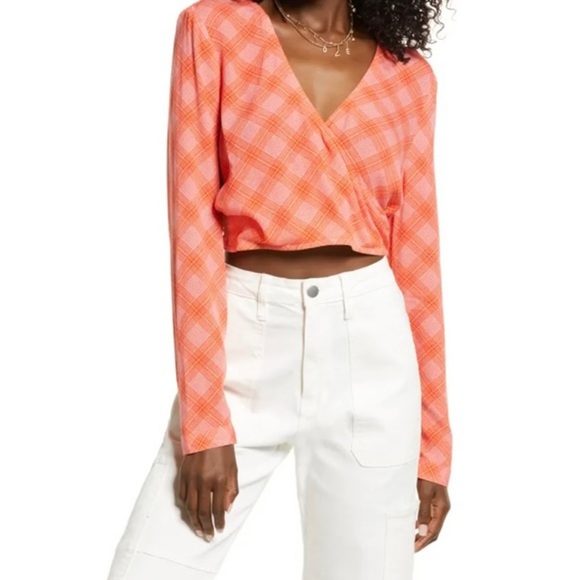 bp Tops - BP. Women's Surplice V-Neck Crop Top in Pink-Red Ian Bias Plaid - Sz M